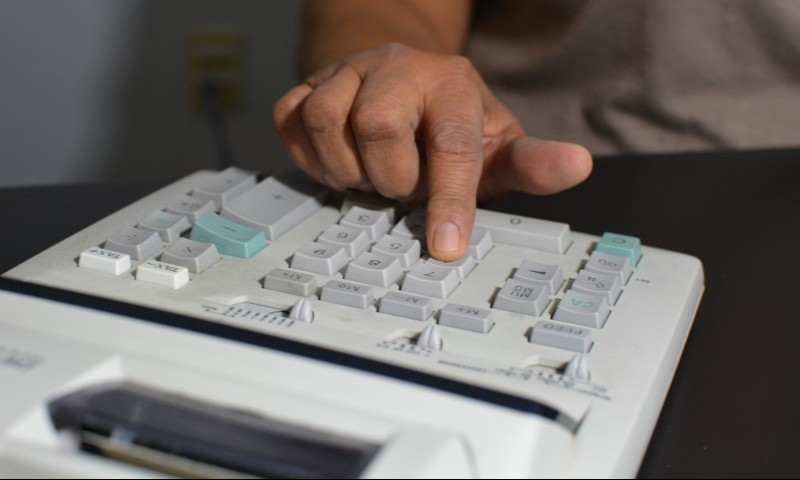 UK Inflation rate falls to 0 percent