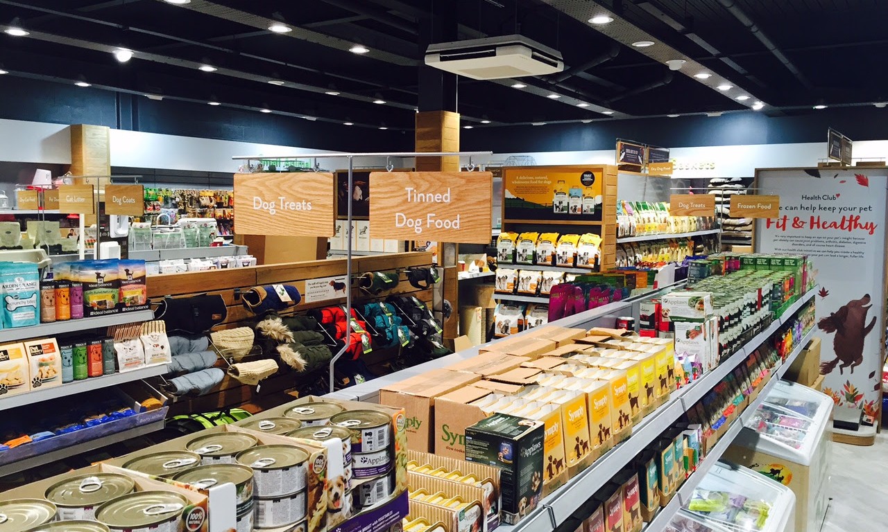 New Hale Barns Store For Pets Corner Post