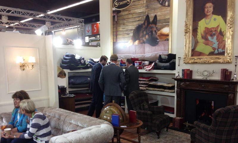 Scruffs® grabs attention with ‘country manor’ Interzoo stand