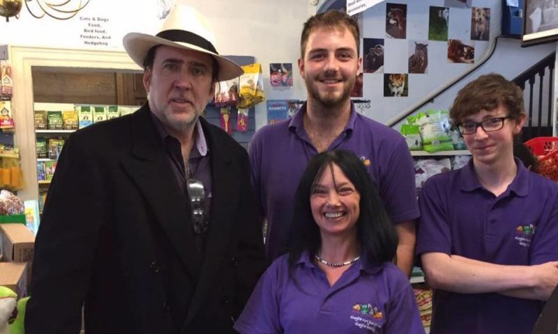 Celebrity makes shock appearance at pet shop