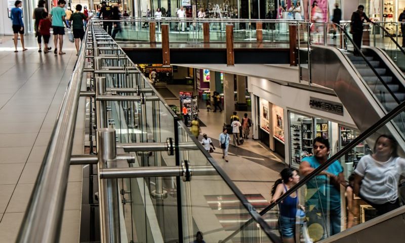 UK retail sales dip 3.3% in November