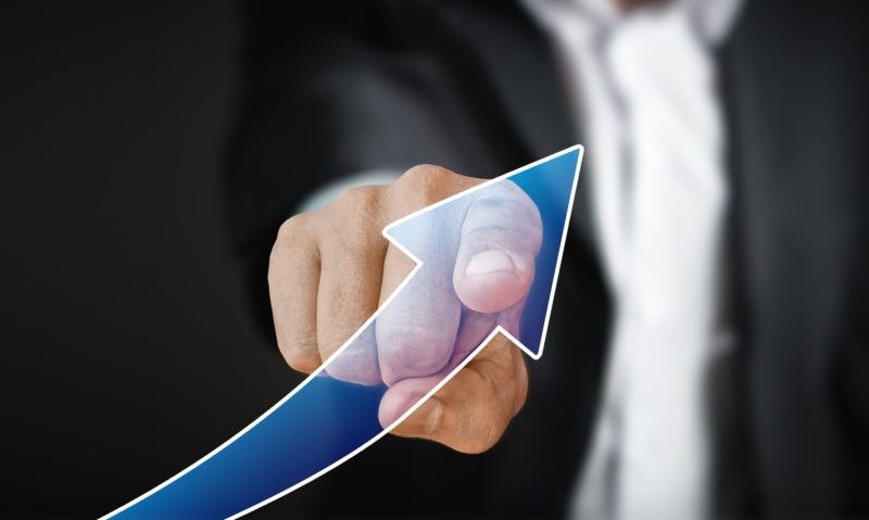 Private sector growth shows acceleration