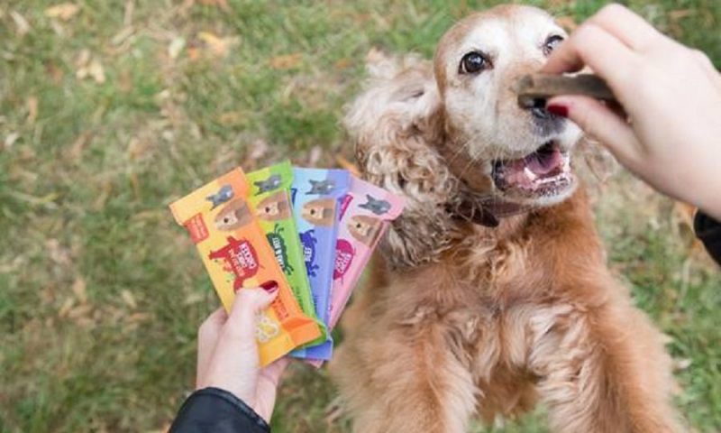 Edgard & Cooper adds treats, jerkys and bars to range