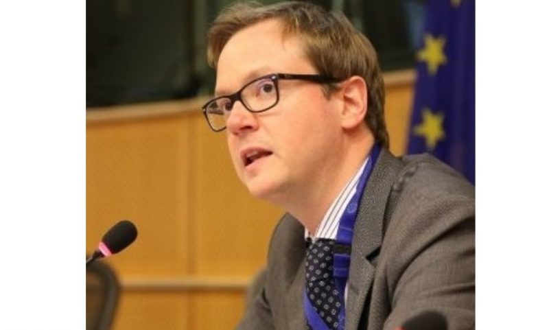 Pooch & Mutt/MPMA debate: Can or carton, which is best?