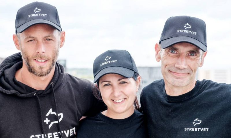 What can vet chains struggling to recruit learn from StreetVet?