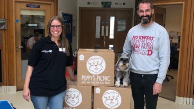 Poppy’s Picnic donates over 1000 meals to dogs and cats home