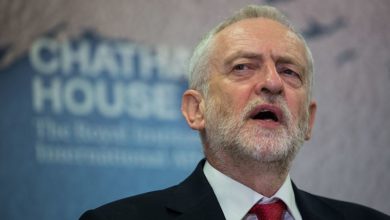 Labour pledges £10 minimum wage for all workers over 16