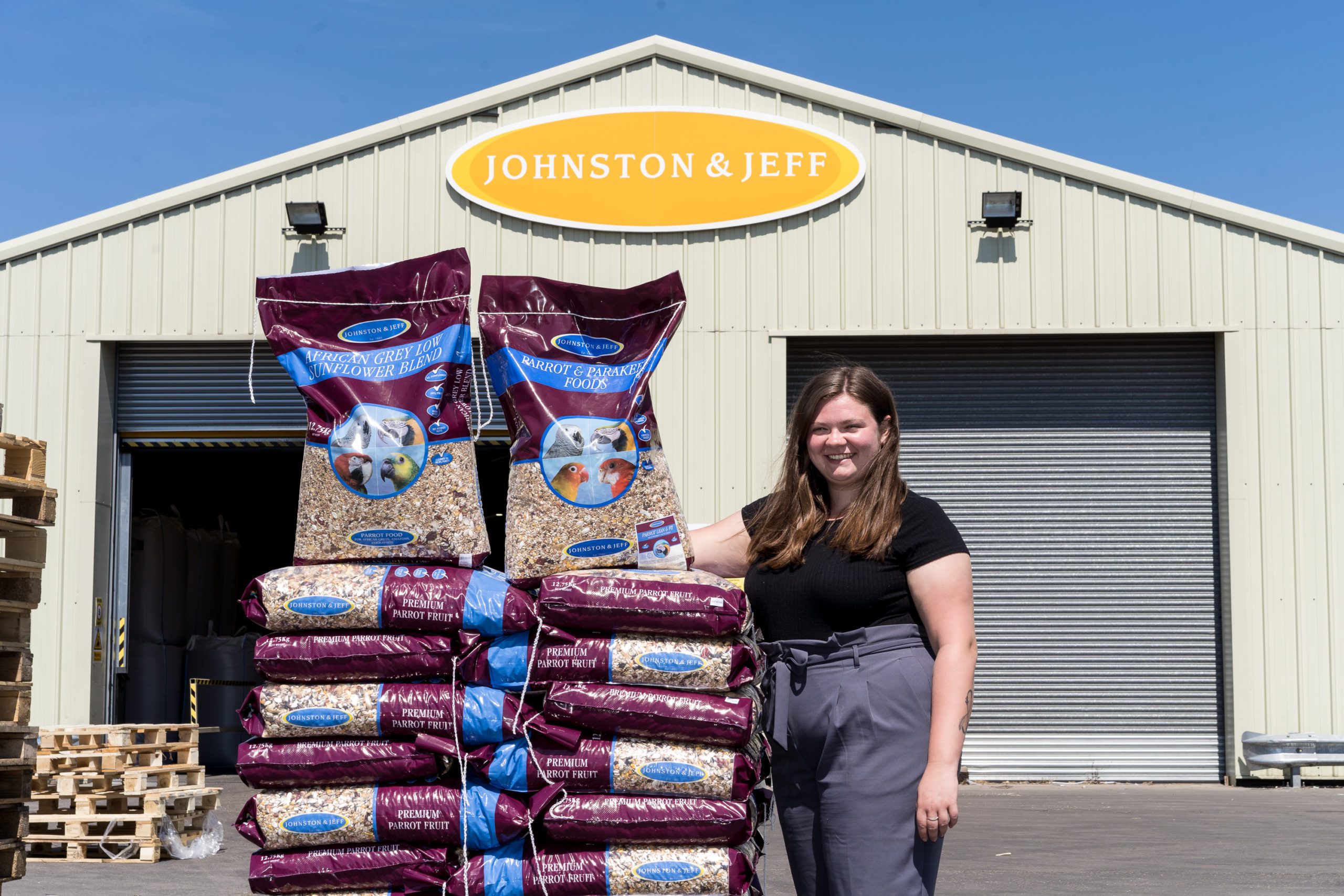 Johnston & Jeff donates food amid crisis