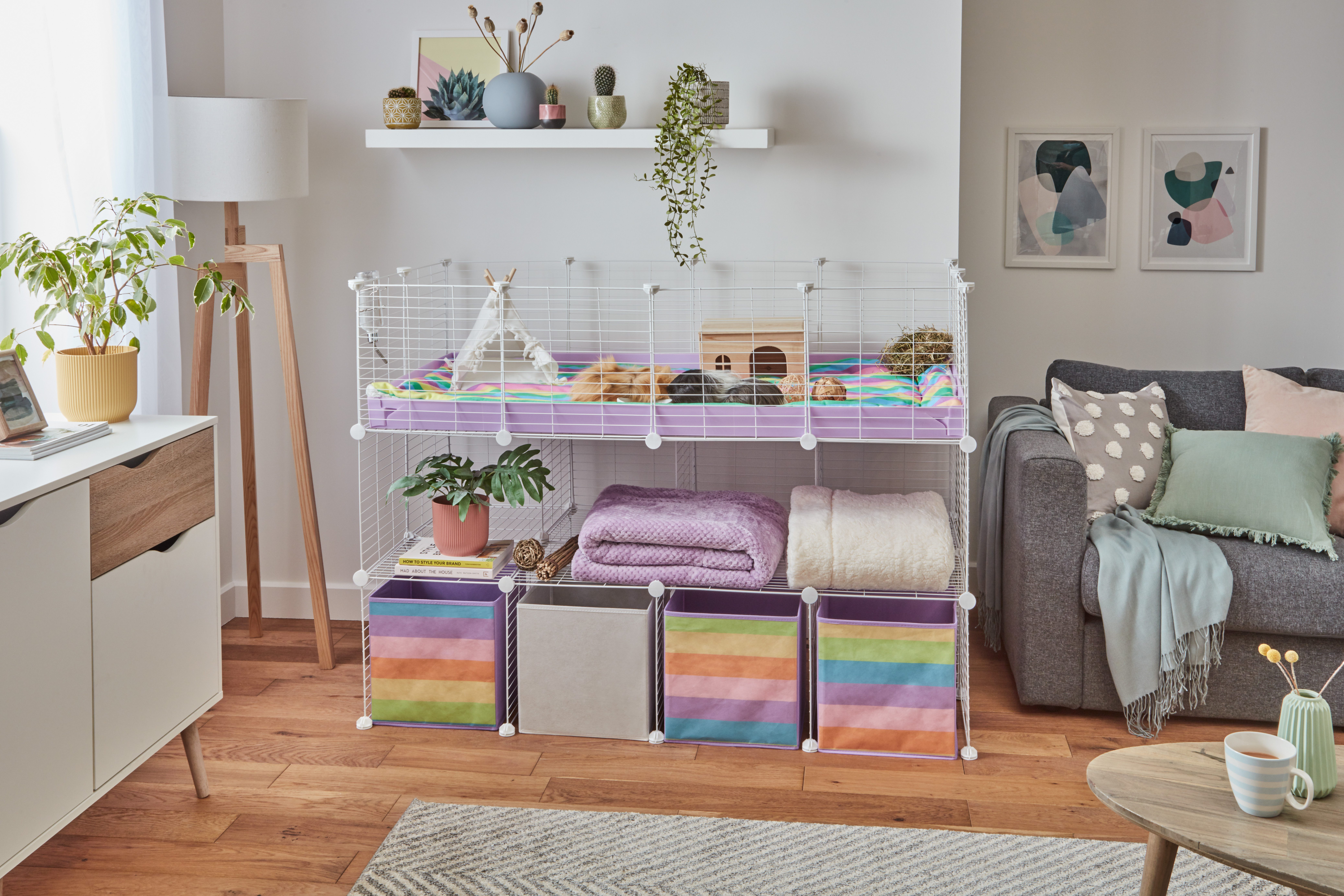 Guinea pig hutch deals the range