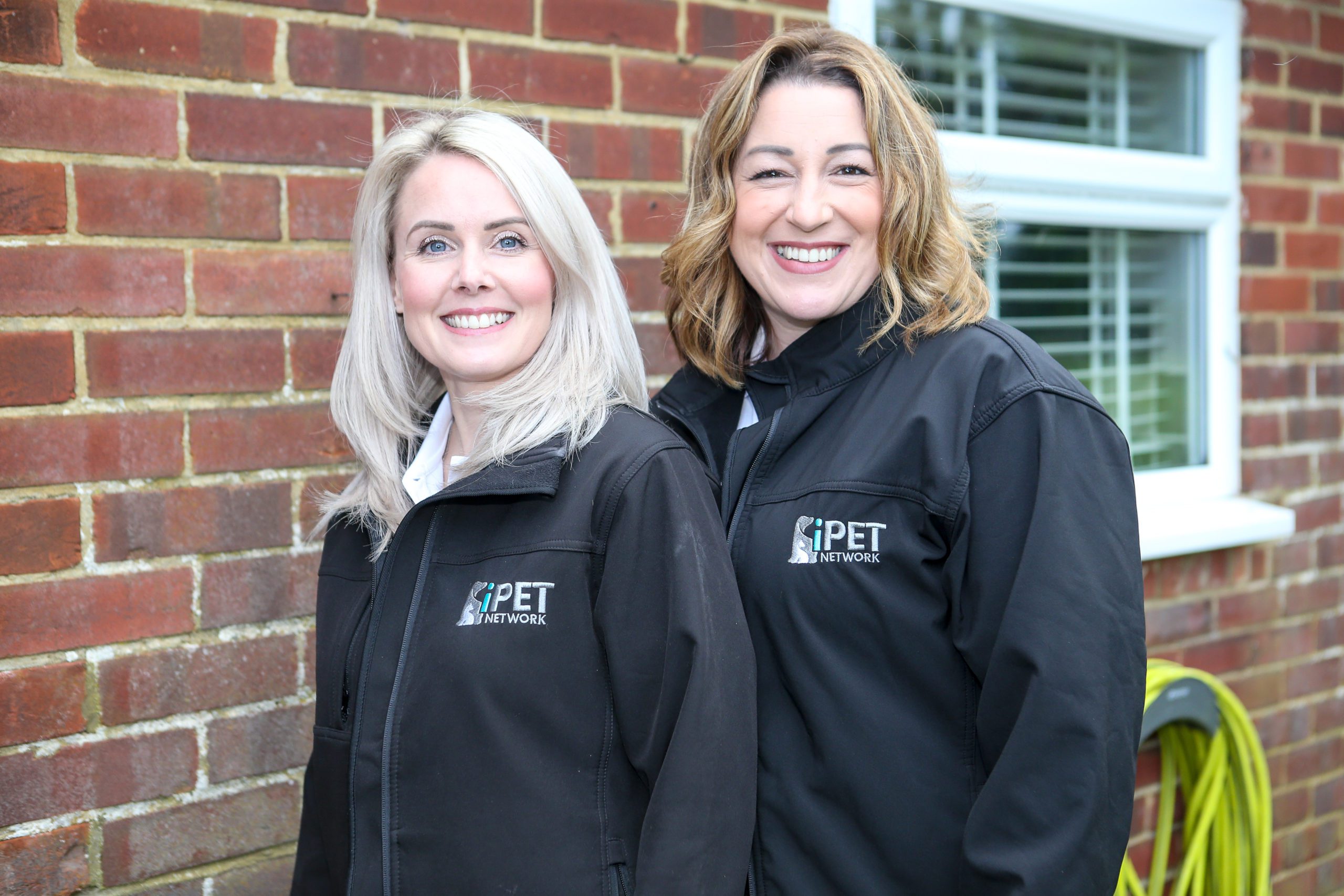 Pet professionals urged to gain microchipping qualifications