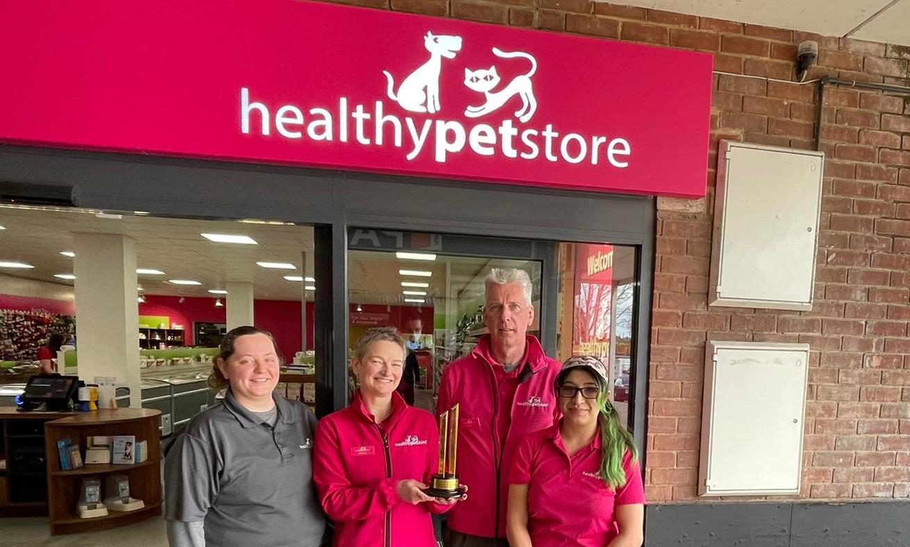 Southampton pet superstore wins BizX Retailer of the Year Post