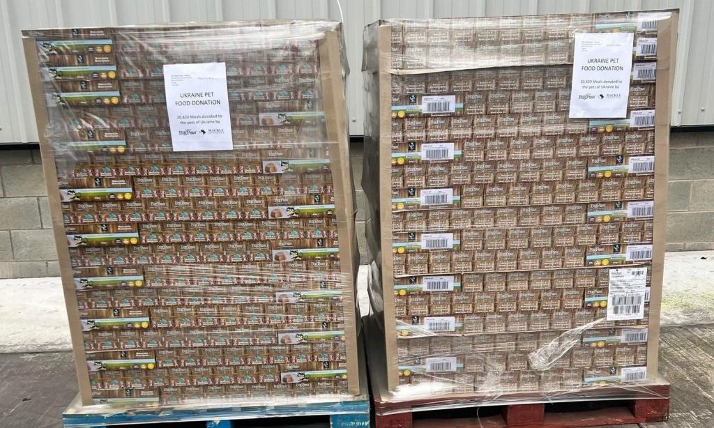 Little BigPaw donates pet food to Ukraine Post