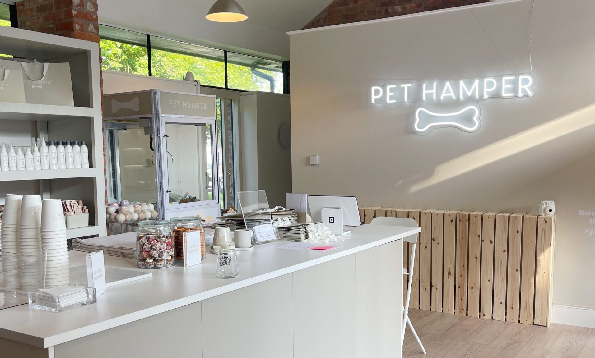 First pet shop hotsell