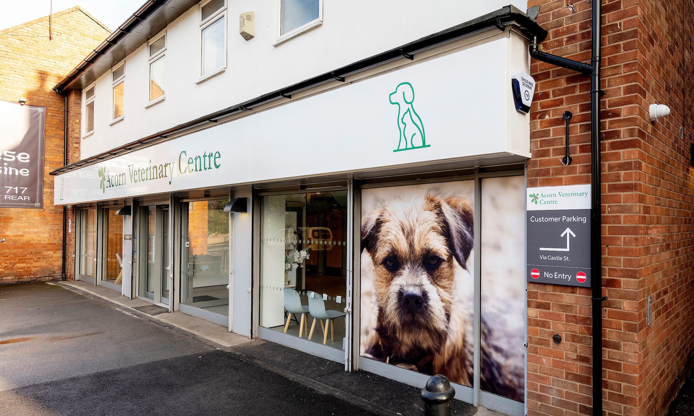 Acorn Vets moves to new premises in Studley Post