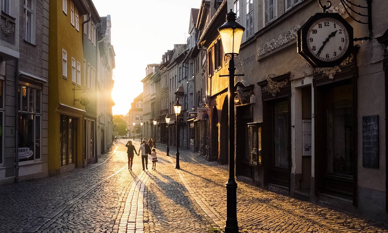 Retail sales jump 0.5% in July