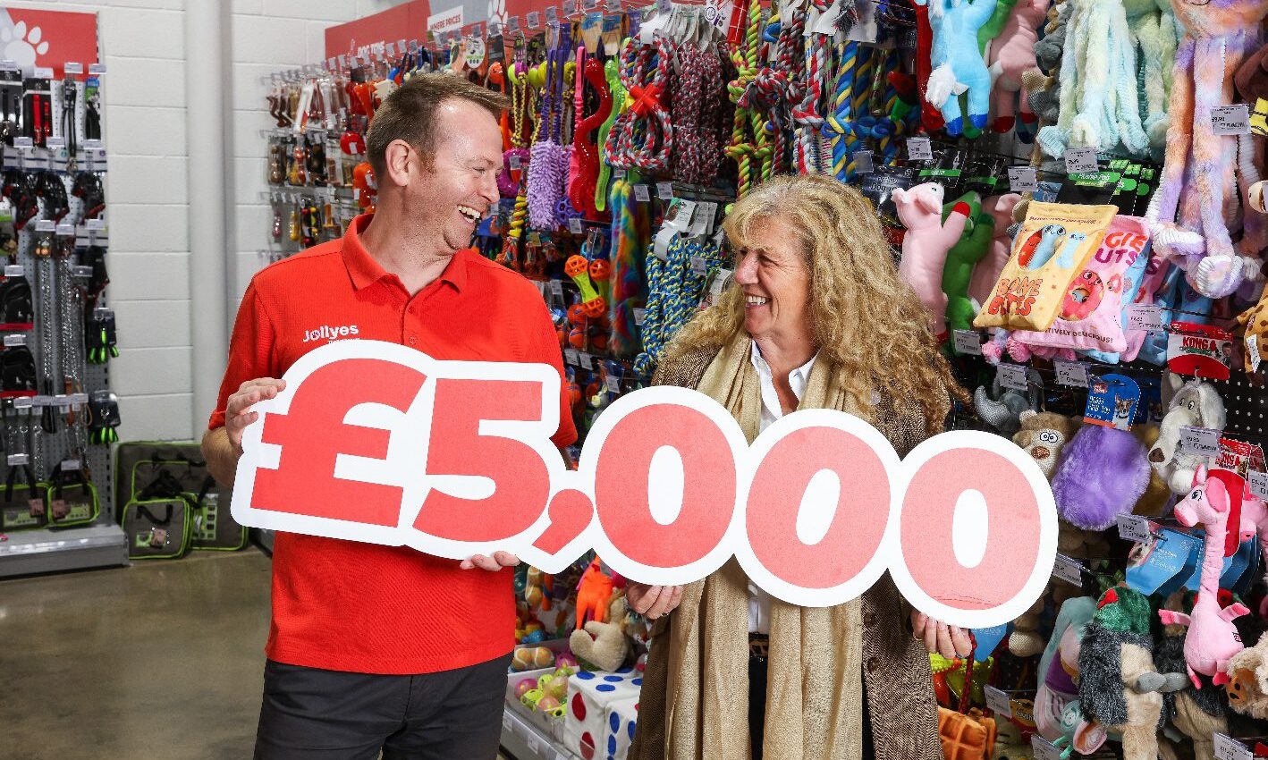 Jollyes makes first £5,000 NFRSA donation