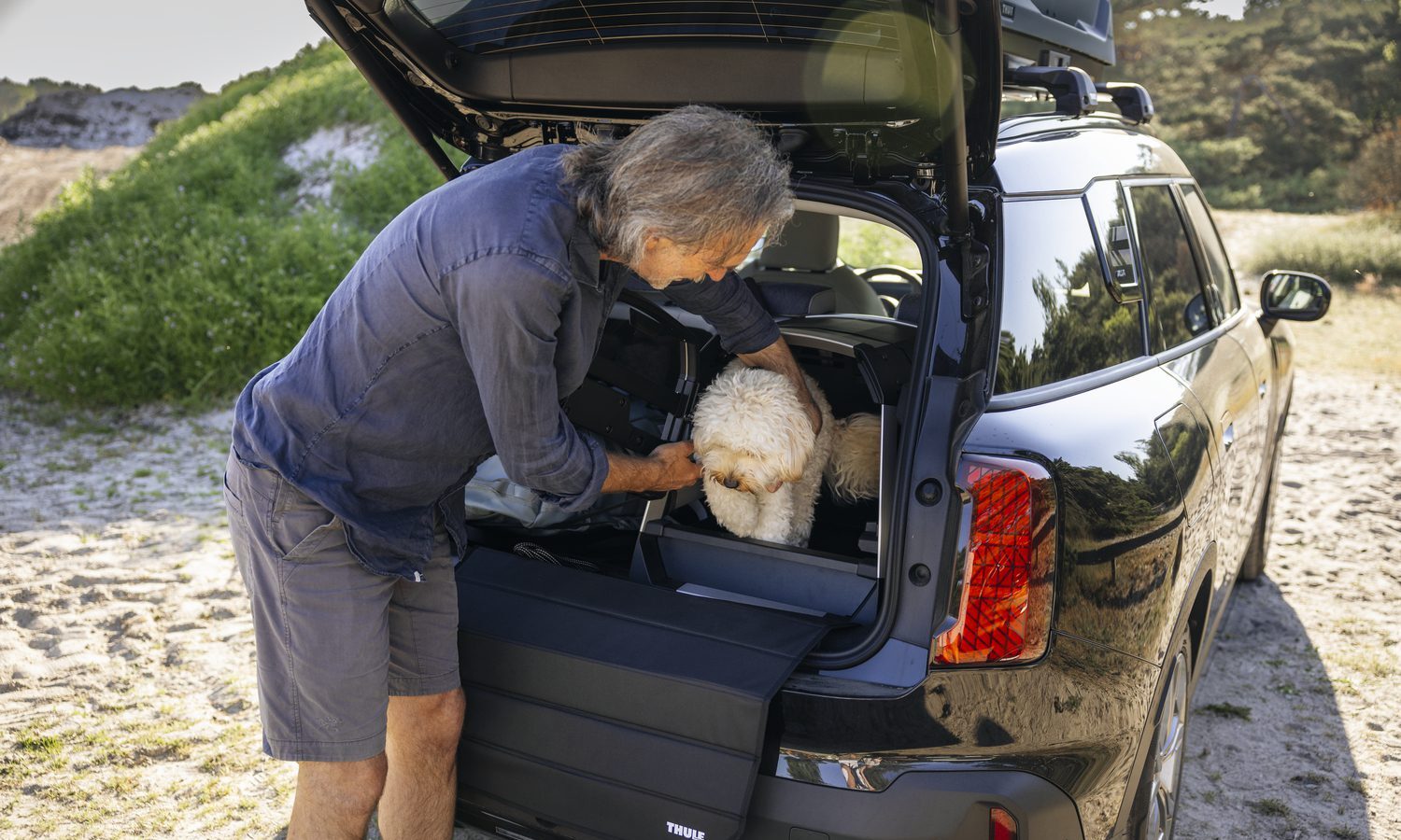 Thule launches Thule Allax Threshold-Compatible Dog Car Crate